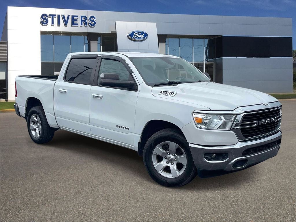 2019 RAM 1500 Big Horn/Lone Star in Bright White Clearcoat — front three-quarter view
