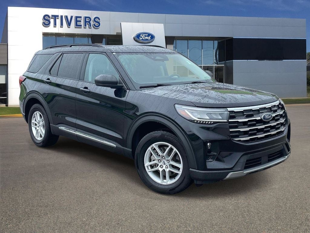 2025 Ford Explorer Active in Black Metallic — front three-quarter view