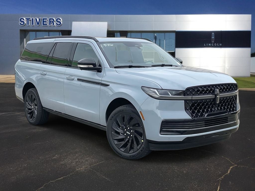 2026 Lincoln Navigator L Reserve in Gray Mist Metallic Tri-Coat — front three-quarter view